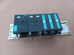 Siemens s7-300 Plc  1x 6es7 317-2aj10-0ab0 1x 6GK7343-1CX10-0XE0 1x 6GK7342-5DA02-0XE0 2x 6ES7321-1BL00-0AA0 1x 6ES7322-1BL00-0AA0  extra montage plaat aluminium