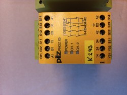 Noodstop relais Pilz PNOZ X3 24VAC/24VDC 3n/o 1n/c 1so Id.Nr