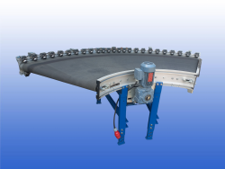 Itra bandbocht transportband met een breedte van 84 cm en 175 cm radius, voorzien van verstelbare RVS ondersteuningen.