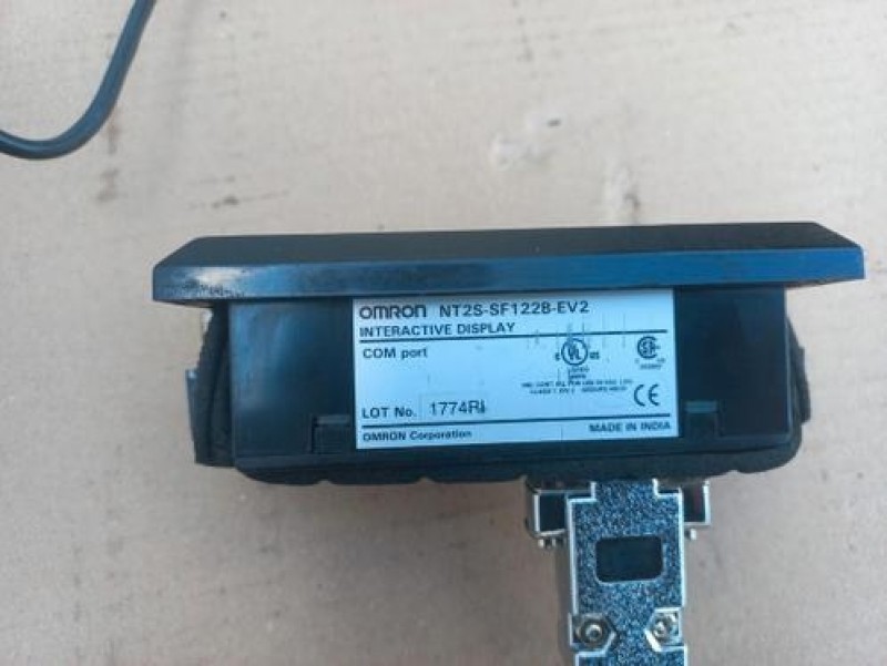 Te koop als set  PLC Omron CPM1A-10CDR-A-V1 Display Omron NT2S-SF122B-EV2 
