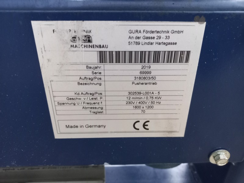 Elektrisch aangedreven pusher unit met overzetslag van 800 mm en armlengte van 850 mm