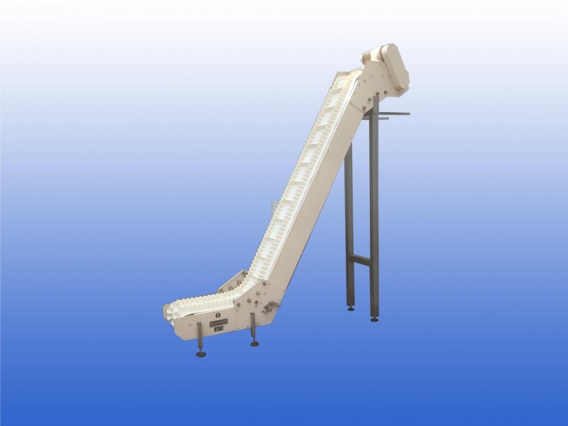 Opvoerband met watergolf zijkanten. 