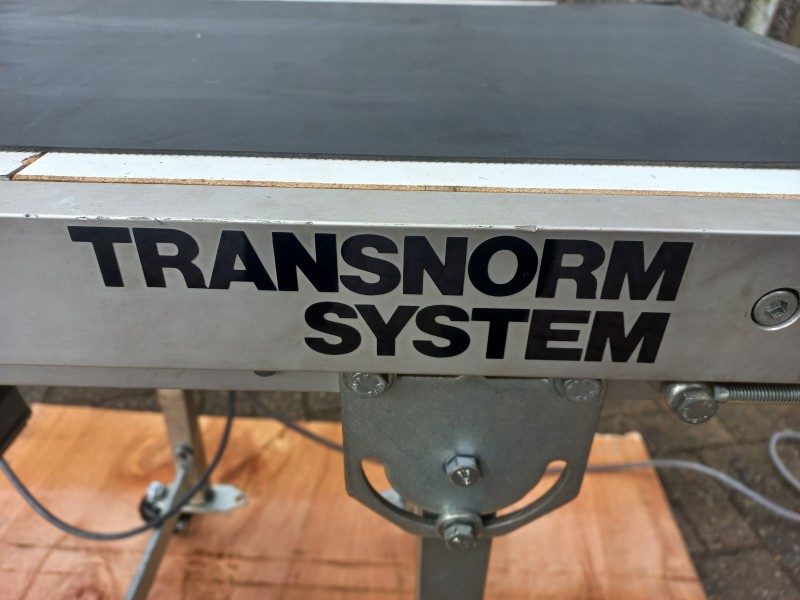 Gebruikte Transnorm transportband 40 cm breed en 80 cm lang met verstelbaar onderstel en wielen met rem
