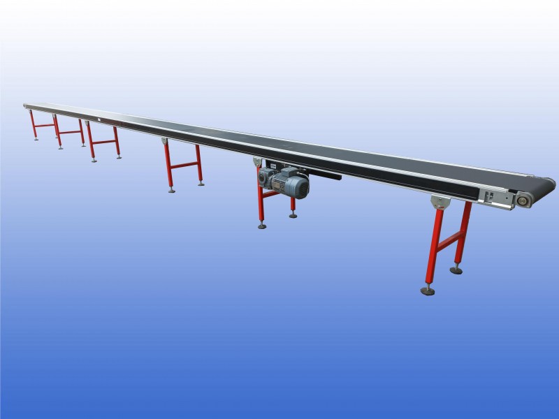 Interroll transportband met 43 cm bandbreedte, 15,5 meter lengte en verstelbare ondersteuningen in hoogte