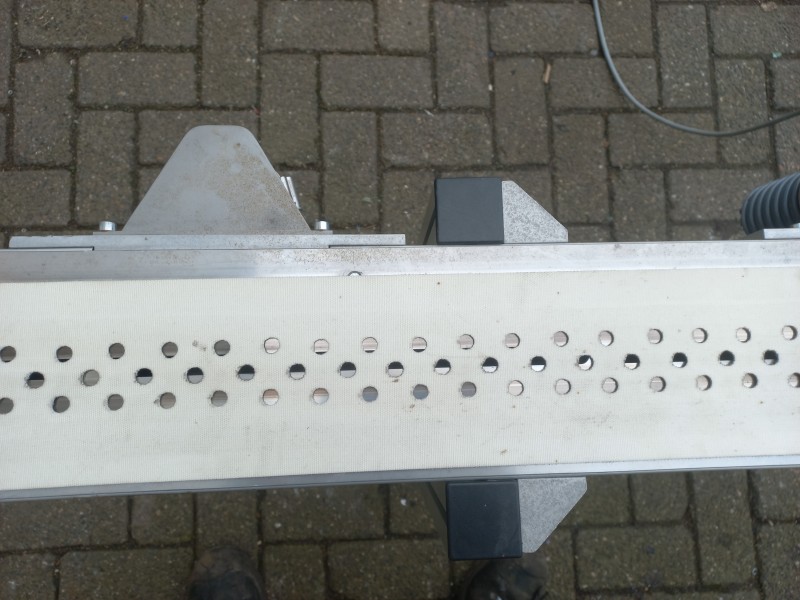 Operber transportband 1,4 meter met 120 mm band en geïntegreerde koeloptie via luchtinlaat