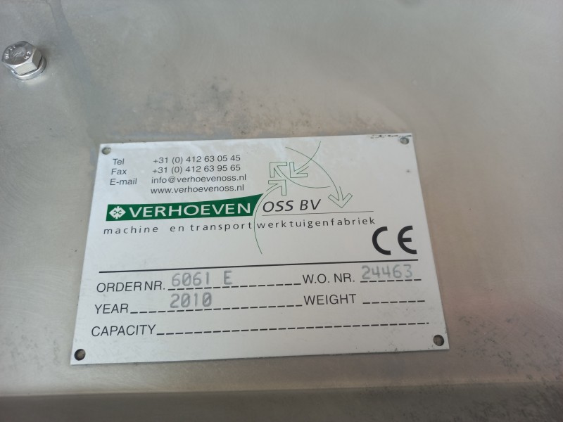 RVS opvoerband met kunststof schakel transportband en grip tot 2,8 meter uitvoerhoogte