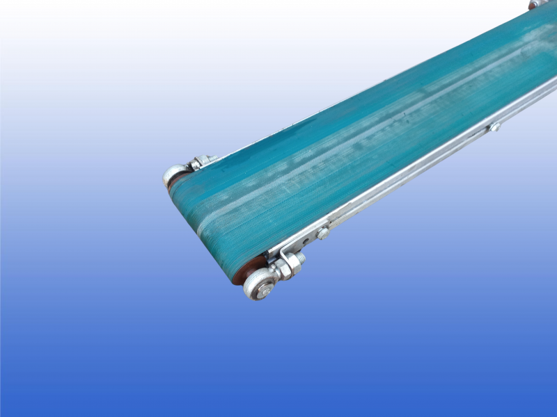 Gebruikte transportband van 1,15 meter lang met een bandbreedte van 16 cm.