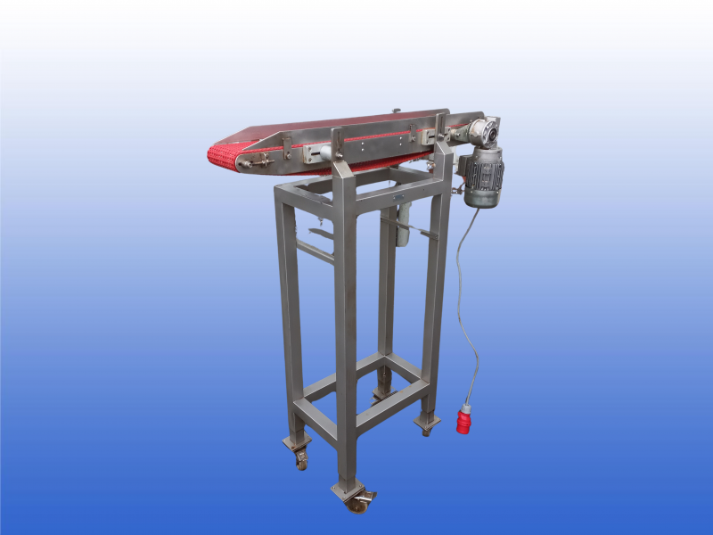 Transportband 1 meter met 15 cm bandbreedte, verrijdbaar onderstel en zijgeleiding van 4 cm hoog