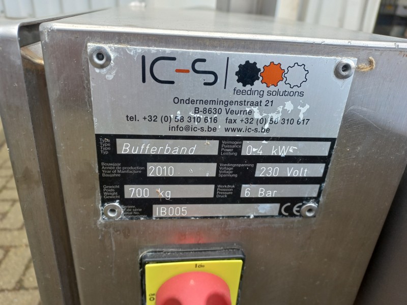 Transportband IC-S met 100 cm bandbreedte en 1,95 meter lengte voorzien van snelheidsregeling en verrijdbaar onderstel