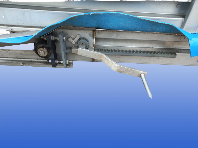Gebruikte transportband 37 cm breed 64,3 meter lang modulair opgebouwd